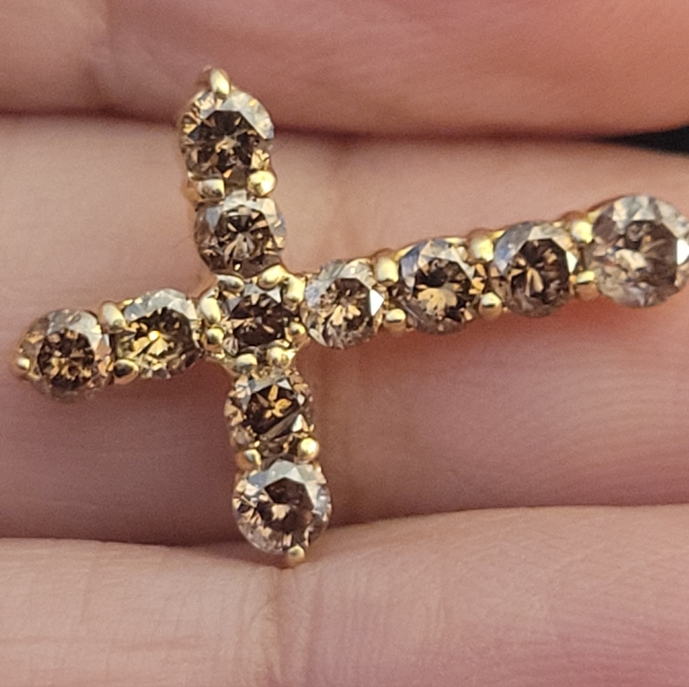 18k Diamond cross pendant